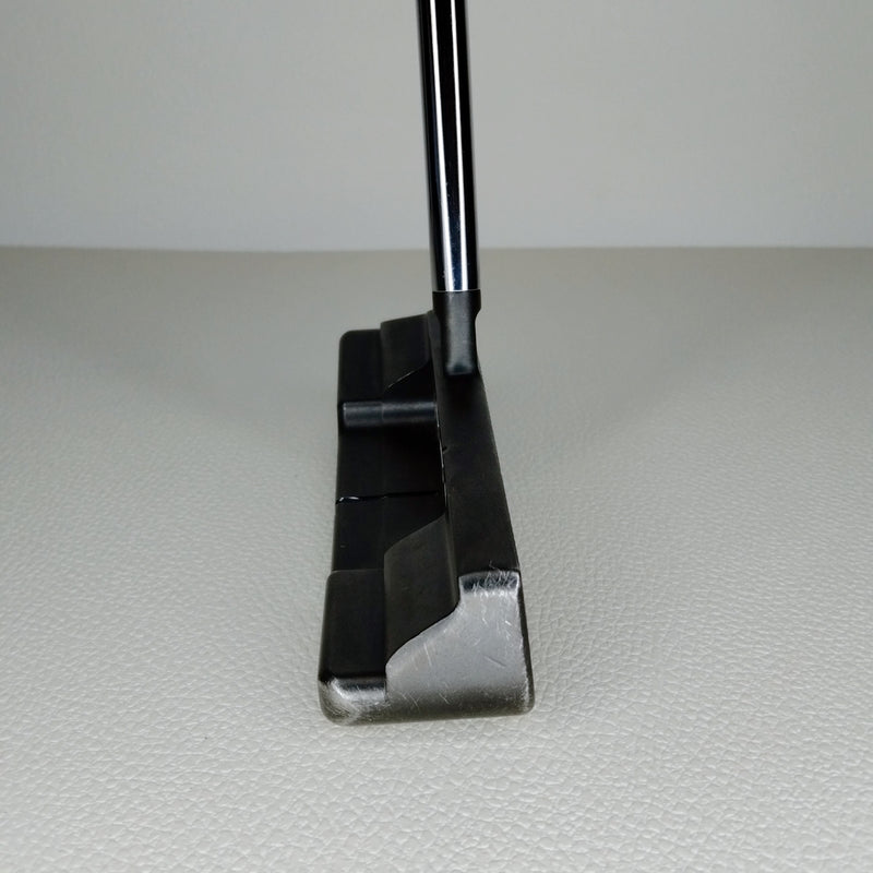 Scotty Cameron Select Newport 2.6 center shaft Putter RH 34" with Headcover