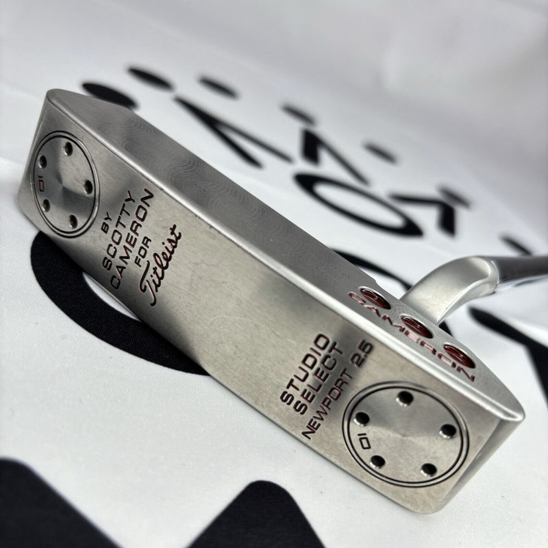 Scotty Cameron Studio Select Newport 2.5  35in Putter RH with cover & ball